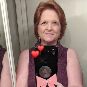 Meet your Posher, Debra